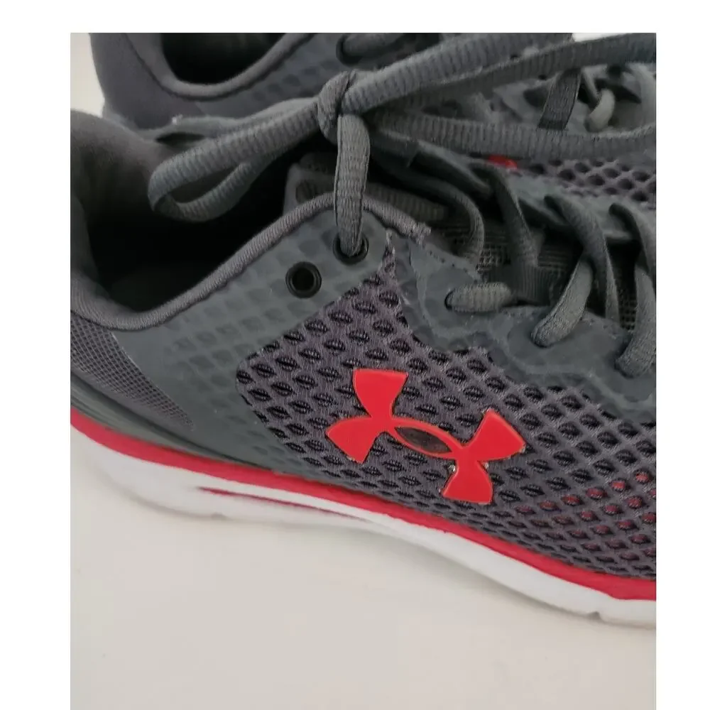7.5 Under Armour Big Kid tennis shoes